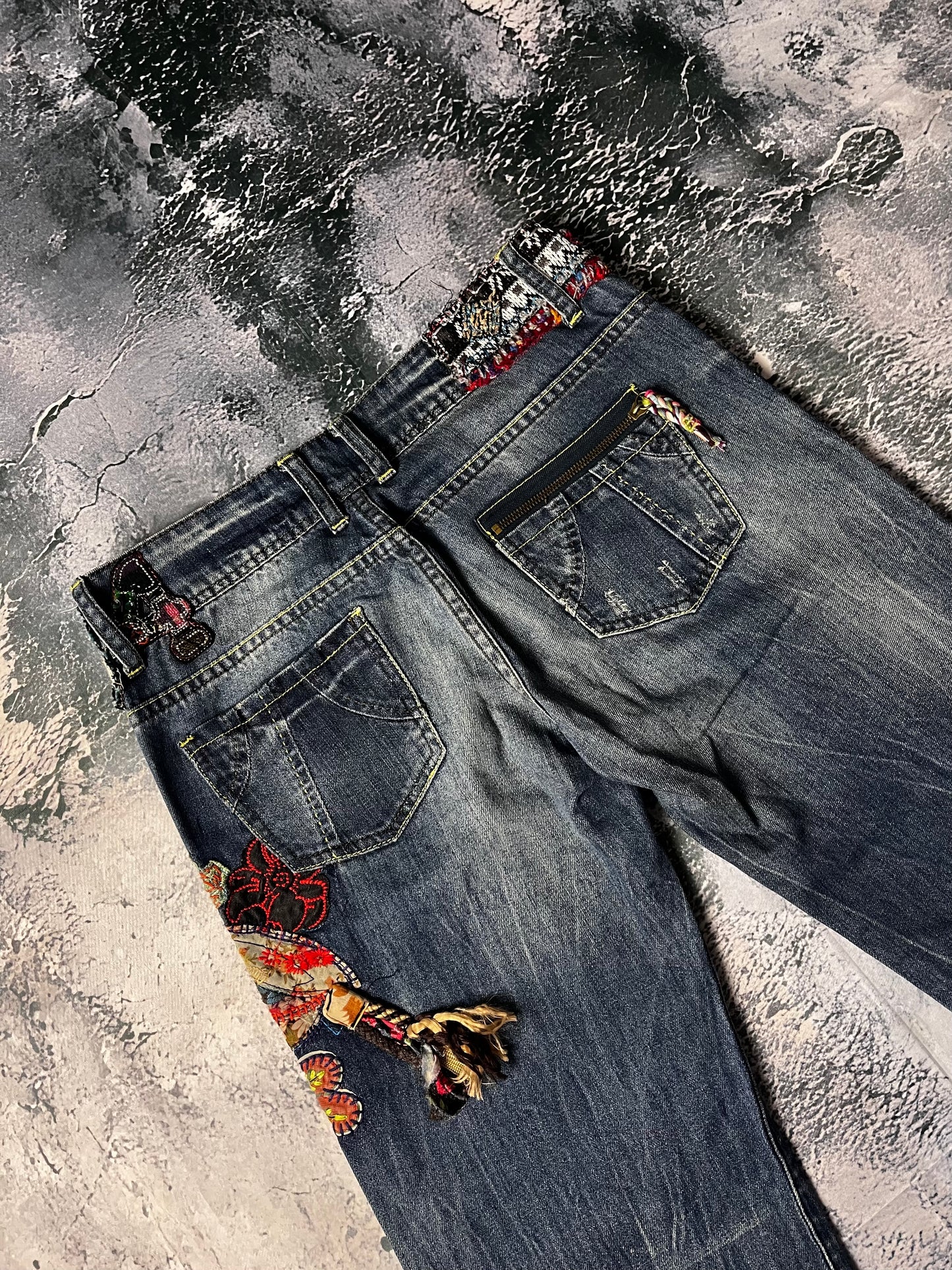 Desigual mid waist skinny bootcut Jeans (M)
